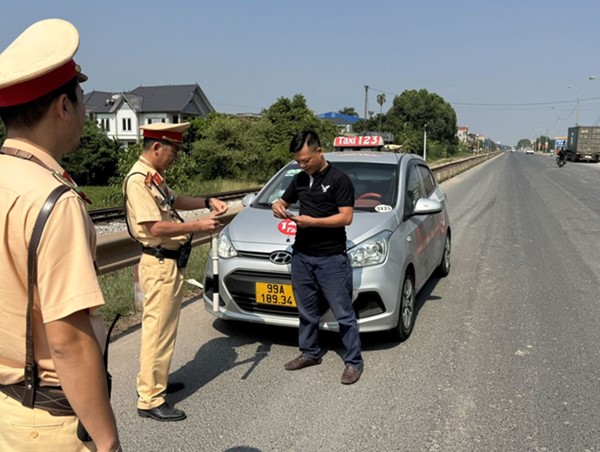 Bắc Giang: gần 1.000 tài xế vi phạm luật giao thông ba ngày đầu nghỉ lễ