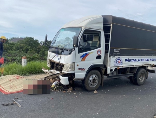 Đắk Nông: xe tập lái gây tai nạn chết người