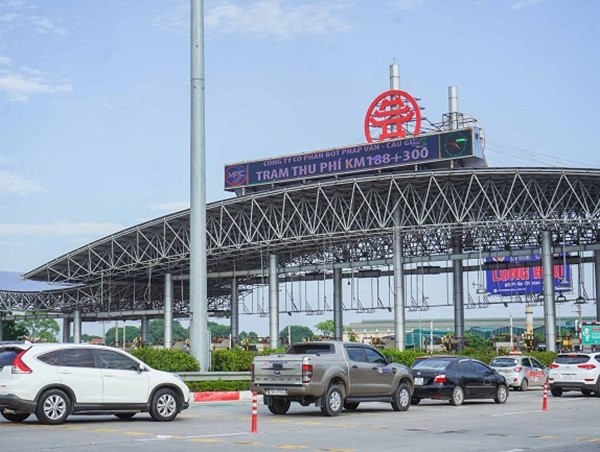 Hơn 320.000 xe hết tiền tài khoản ETC vẫn chạy vào 4 tuyến cao tốc