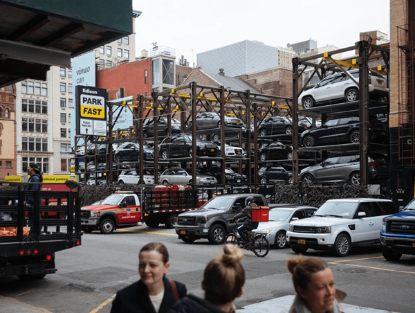 Tăng giá trông giữ xe để giảm thiểu phương tiện cá nhân