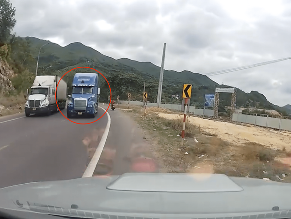 Xe container lấn làn, vượt ẩu khi vào khúc cua