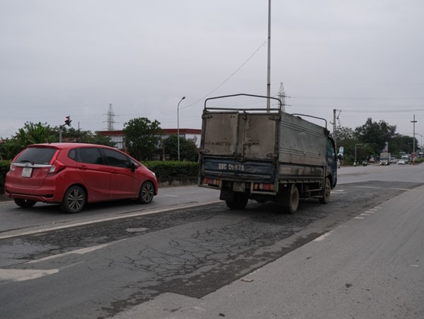 Nan giải việc cải tạo, nâng cấp tuyến quốc lộ 2