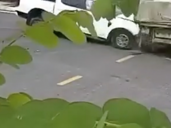 Va chạm giao thông khi đi qua ngã tư không giảm tốc độ