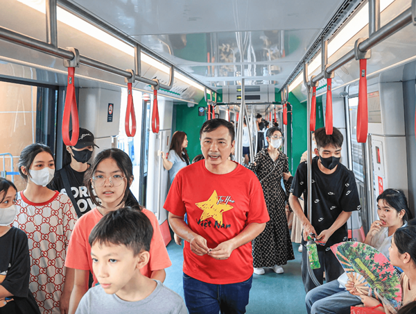 Hà Nội: Gần 72 ngàn lượt hành khách đi tàu điện trong ngày Quốc khánh