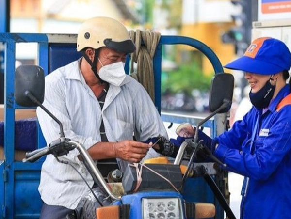 Giá xăng tăng nhẹ từ chiều ngày 19/9