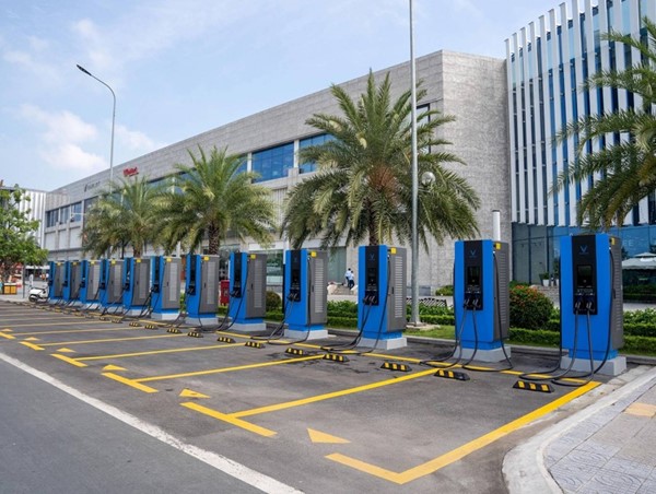 Hạ tầng trạm sạc xe điện: cần quy chuẩn đồng nhất để phát triển