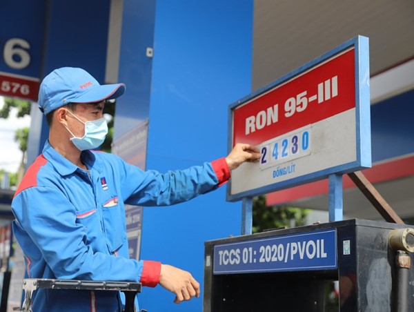 Tuyệt đối không để gián đoạn nguồn cung xăng dầu những tháng cuối năm