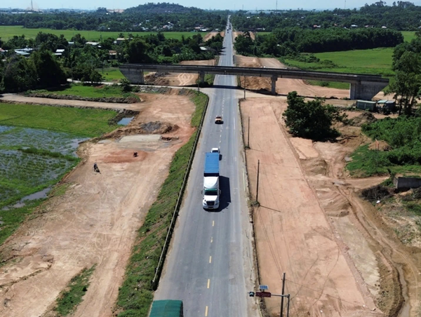 Cao tốc Hòa Liên - Túy Loan: Đẩy nhanh tiến độ, phấn đấu hoàn thành trước 30/8/2025