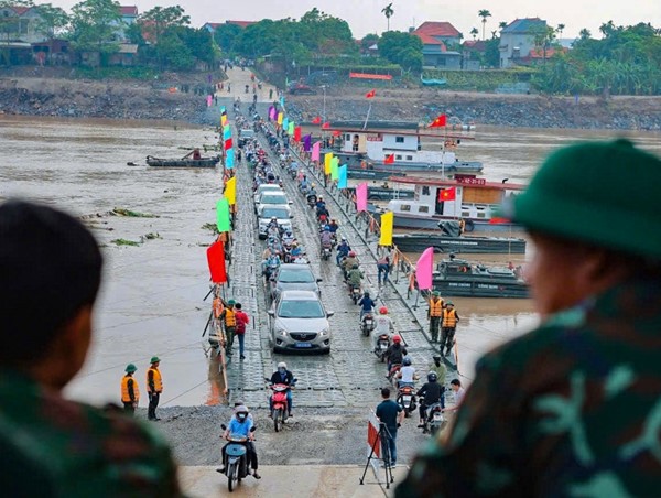 Đồng ý xây dựng cầu Phong Châu mới theo quy định về xây dựng khẩn cấp