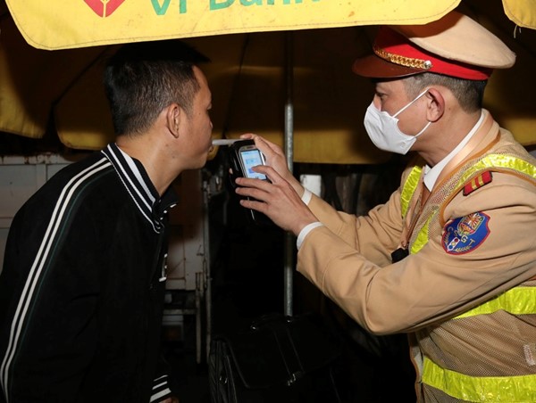 Bỏ đề xuất hạ mức phạt vi phạm nồng độ cồn ngưỡng thấp nhất