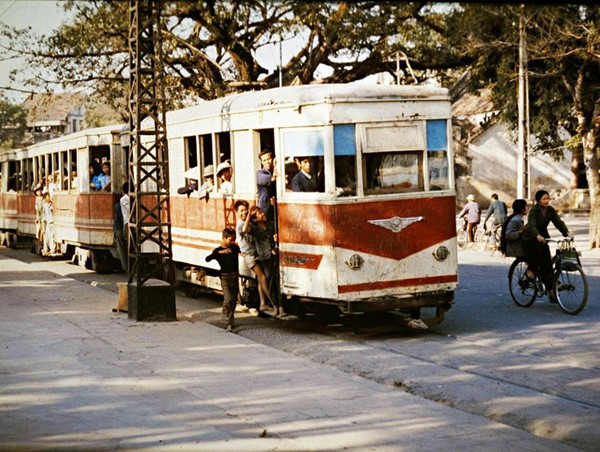 Tìm lại “tiếng leng keng tàu điện” cho Hà Nội