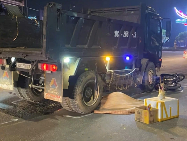 Thái Nguyên: Cô gái trẻ tử vong sau va chạm với xe tải