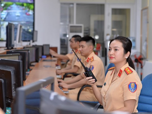 Phát huy vai trò của người dân trong xử lý vi phạm giao thông