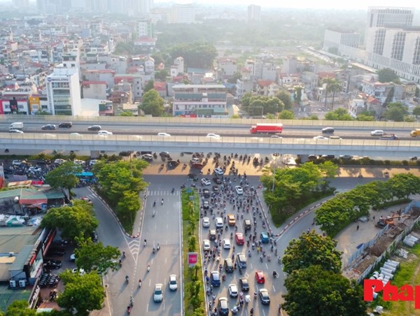 Nâng mức phạt với các hành vi vượt đèn đỏ