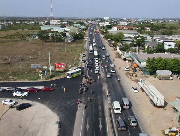 Bổ sung cầu vượt tại nút giao Ba Bàu, kết nối cao tốc Phan Thiết - Dầu Giây