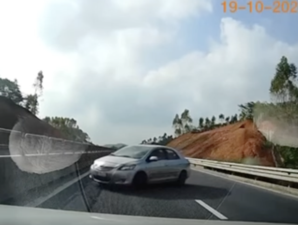 Vẫn liên tục tái diễn ô tô đi ngược chiều trên cao tốc