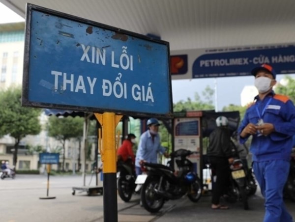 Giá xăng giảm, giá dầu tăng từ chiều ngày 31/10