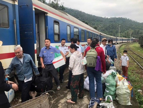 Thông tàu Bắc - Nam sau sự cố trật bánh trên đèo Hải Vân