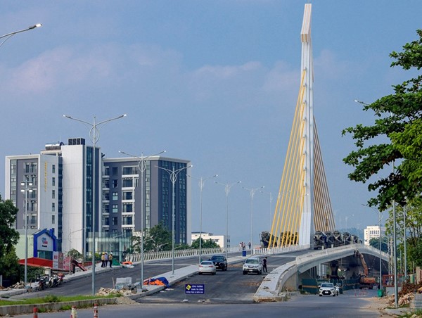 Vĩnh Phúc: Dự kiến cuối tháng 11 bàn giao sử dụng cầu vượt đường sắt Nguyễn Tất Thành