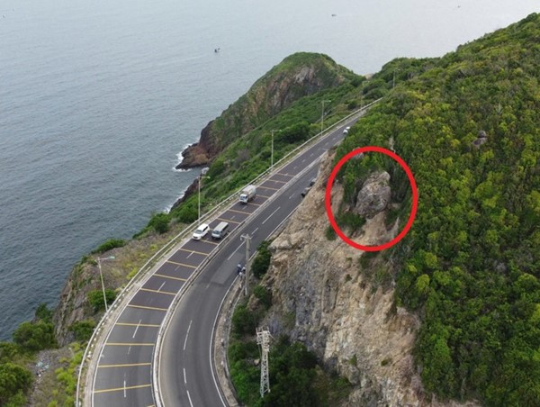 Bí thư Tỉnh uỷ Khánh Hòa chỉ đạo xử lý điểm nguy cơ sạt lở