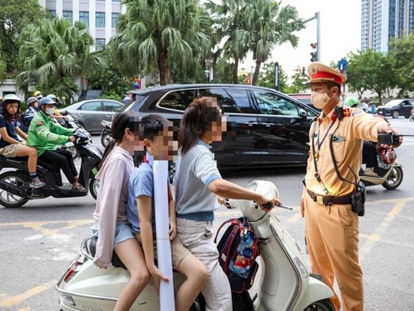 Kỳ 2: Phụ huynh gương mẫu trong chấp hành pháp luật