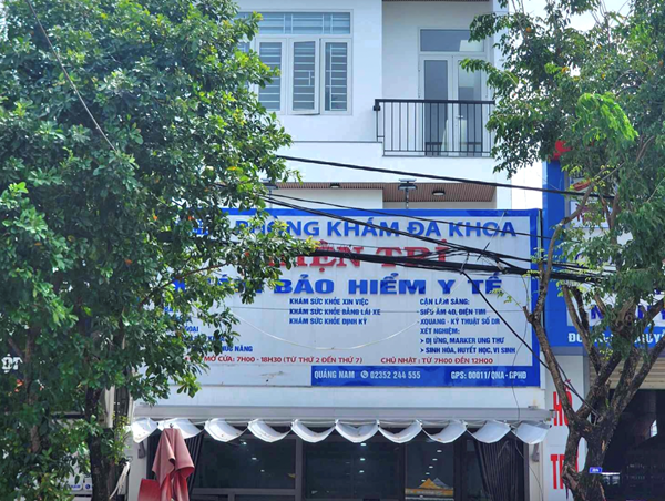 Hỏng mắt vẫn được cấp giấy khám sức khỏe với thị lực 10/10, đủ điều kiện lái xe hạng C