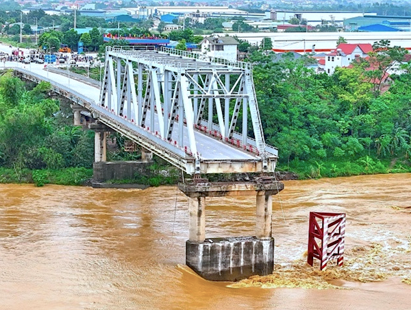 Chính phủ bổ sung 800 tỷ đồng để xây cầu Phong Châu mới