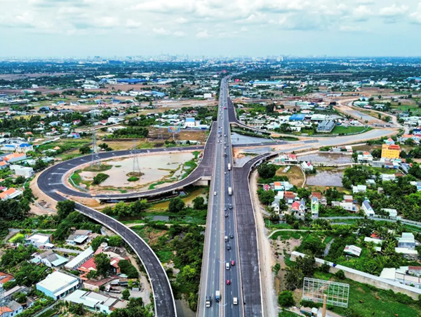 Kiến nghị đầu tư trạm dừng nghỉ ở nút giao đường Vành đai 3 với cao tốc Bến Lức-Long Thành