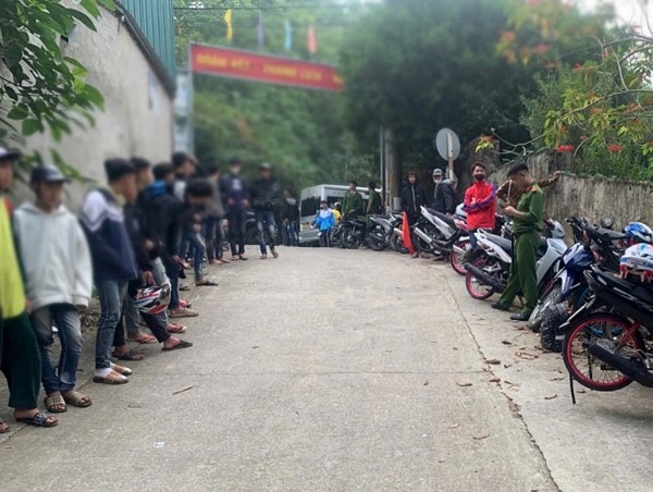 Xử lý các nhóm thanh thiếu niên “ngổ ngáo” trên tuyến đường Vườn Quốc gia Ba Vì