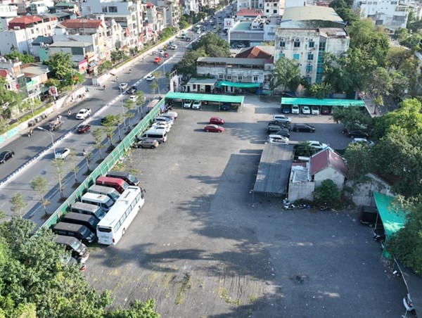 Lãng phí do bất cập trong cấp phép bãi đỗ xe tạm