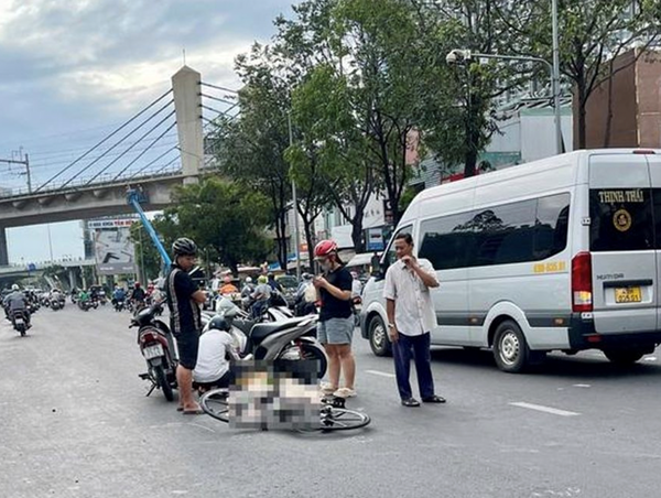 TP Hồ Chí Minh: Điều tra vụ hai người đàn ông tử vong bất thường trên đường