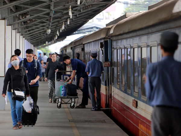 Đường sắt bổ sung thêm 11 chuyến tàu phục vụ Tết Ất Tỵ 2025