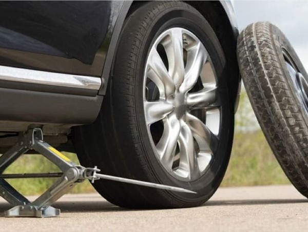 ''Bí kíp'' giúp bạn phòng tránh nổ lốp ô tô