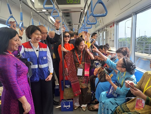 TP Hồ Chí Minh miễn phí vé đi tàu điện cho khách trong 30 ngày