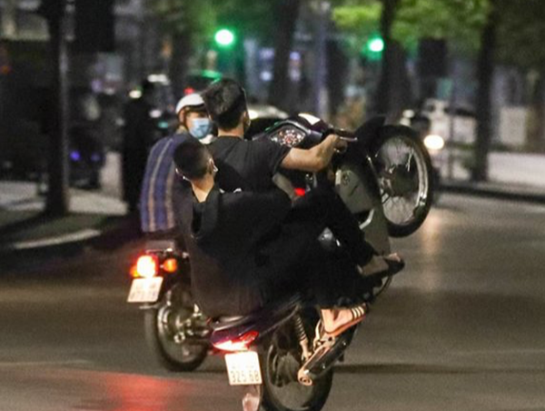 Tuyên truyền, nâng cao ý thức và kỹ năng của người tham gia giao thông