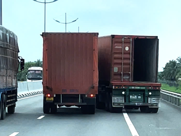 Lý do 2 tài xế điều khiển ô tô rượt đuổi nhau trên cao tốc TP Hồ Chí Minh - Trung Lương