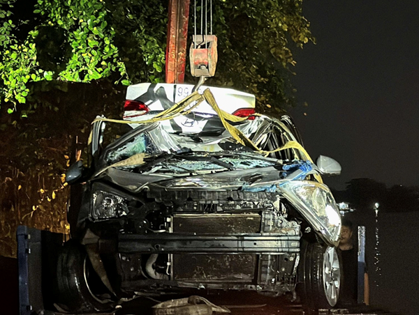 Vụ ô tô lao xuống sông Đồng Nai: Không tìm thấy camera hành trình