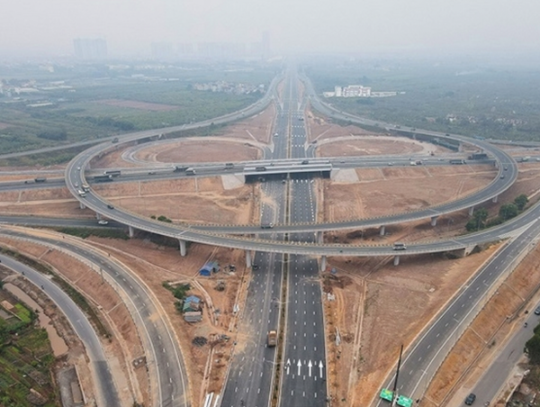 Cần hơn 181.000 tỷ đồng đầu tư hệ thống giao thông kết nối với cao tốc
