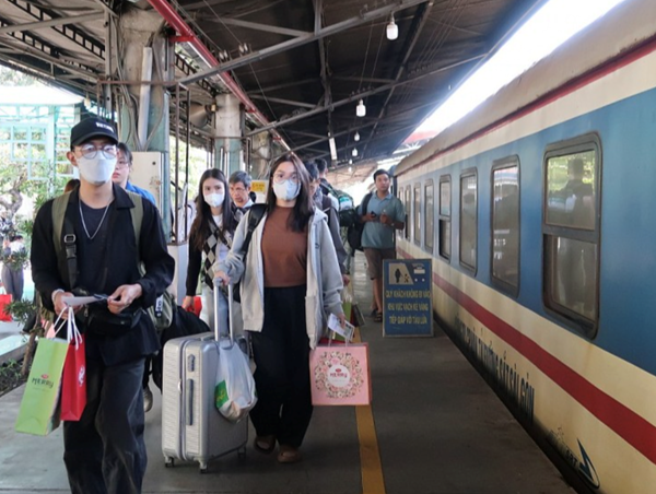 Đường sắt chạy thêm nhiều tàu khách Hà Nội - Vinh dịp tết Nguyên đán