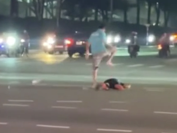 Cần thêm những hình phạt nghiêm khắc để trị thói “côn đồ đường phố”