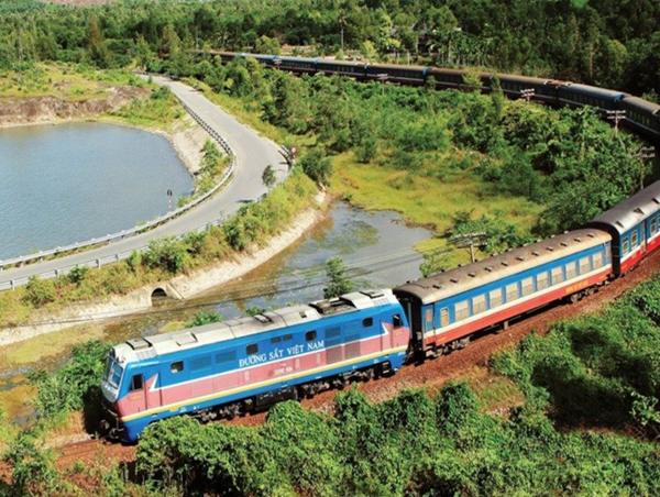 Đề xuất hơn 211.000 tỷ làm đường sắt Lào Cai - Hà Nội - Hải Phòng