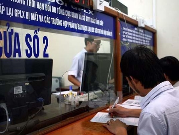 Đồng Nai lại tạm dừng một số thủ tục cấp đổi giấy phép lái xe