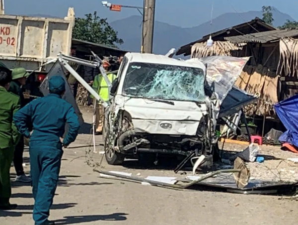 Tạm giữ tài xế xe tải tông vào nhà dân khiến 6 người tử vong