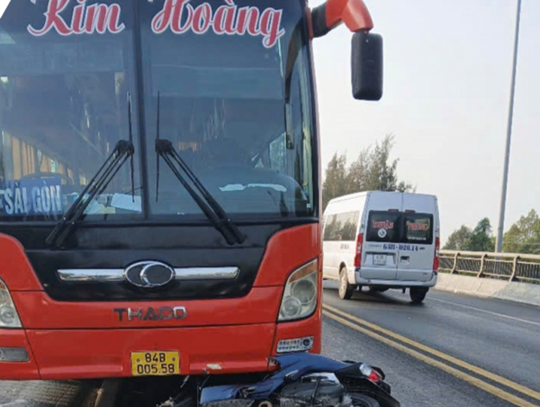 Tai nạn giao thông trên cầu Rạch Miễu, phải xả trạm thu phí để giảm ùn tắc