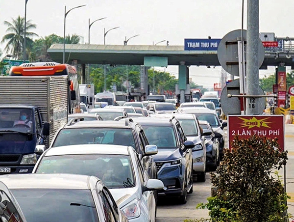 Trạm thu phí cầu Rạch Miễu phải xả trạm 43 lần trong dịp Tết Nguyên đán