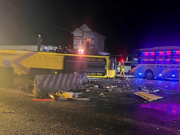 Thủ tướng chỉ đạo khắc phục hậu quả vụ tai nạn giao thông đặc biệt nghiêm trọng tại Phú Yên