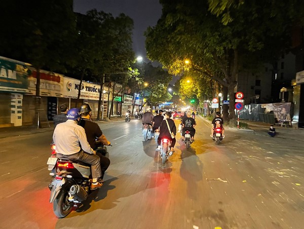 Hà Nội: Bắt giữ các đối tượng mang hung khí, hò hét, lạng lách trên đường