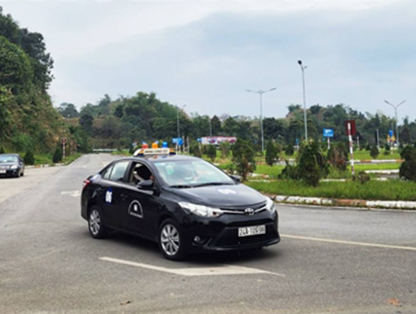 Lào Cai: tạm dừng tiếp nhận, giải quyết hồ sơ cấp đổi giấy phép lái xe