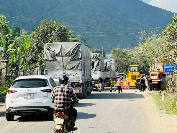 Quảng Nam: đầu tư hơn 10 tỷ đồng khắc phục Quốc lộ 14B