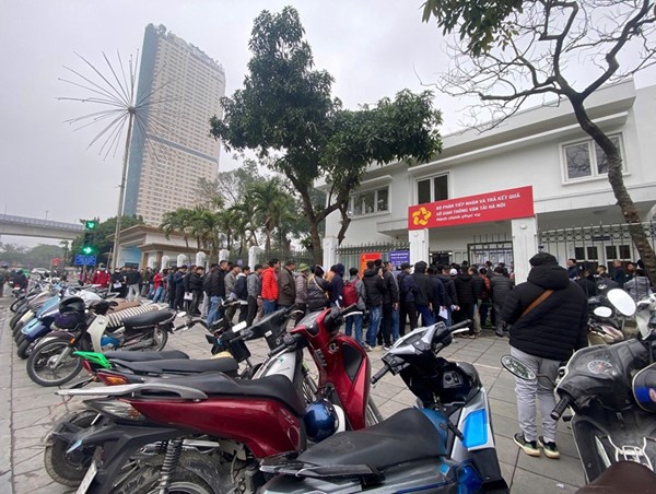 Sở GTVT Hà Nội tiếp tục duy trì nhiệm vụ cấp đổi giấy phép lái xe